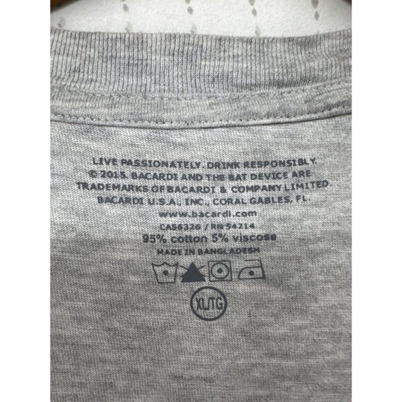 Bacardi Adult TShirt Sz XL Gray Short-Slv Crew Neck Logo Spell-Out Bat Casual - Picture 3 of 9